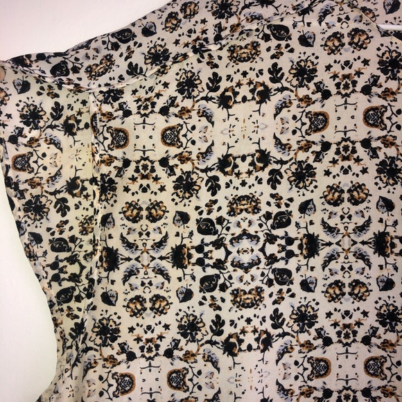 Club Monaco - Floral Silk Top - Size XS - Picture 3 of 6